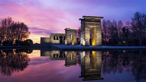 atardecer templo debod|Templo de Debod: Un rincón egipcio con atardeceres de。